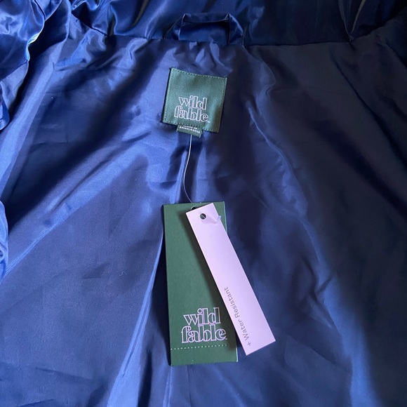 Brand new oversized puffer jacket. - Picture 3 of 5